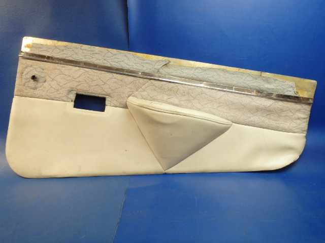 0811580-71 Cessna - Panel-Cabin Door Lower