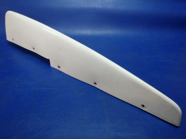 0430004-10-791 Cessna - Tip-Elevator (Plastic) CRACKED AT SCREW HOLES- SEE PHOTOS