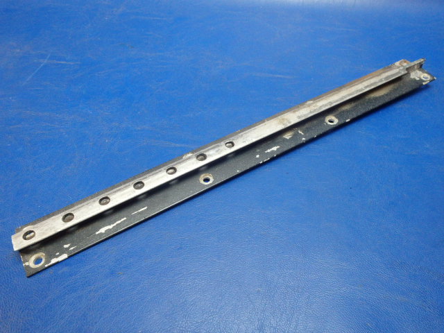 0411545-1 Cessna - Seat Rail-Outboard
