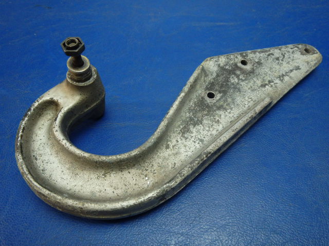 0826005-1 Cessna - ARM DOOR HINGE - MAIN LANDING GEAR