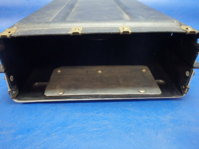 0413375-10 Cessna - Map Case-Glove Box