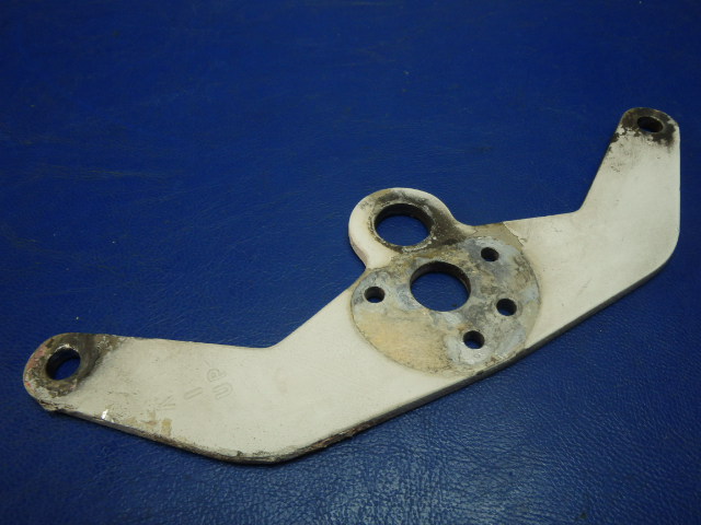 0432166-1 Cessna - Bellcrank-4 Hole Elevator ( Missing Bearing)