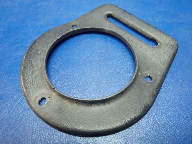 65735-19 Piper - FLANGE Air vent (CRACKED - See Photos)