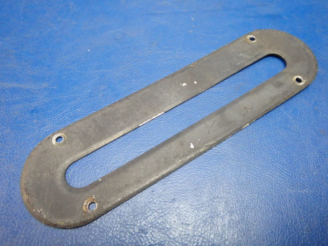 0713046 Cessna - Retainer-Upholstery