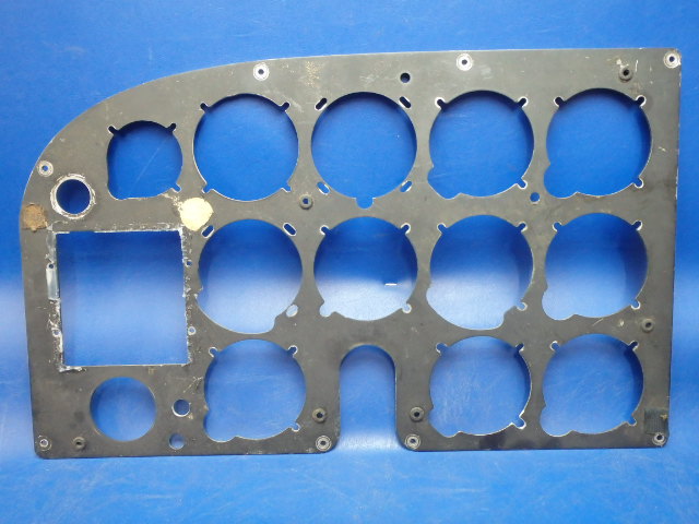 0513084-1 Cessna - Panel-Shock Mounted Instrument