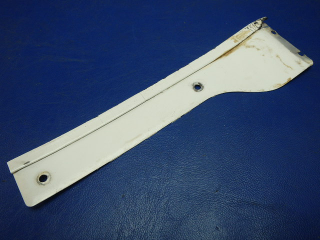 0720613-2 Cessna - Fairing-Aft Wing To Fuselage RH(Cracked Screw Hole) See Photos