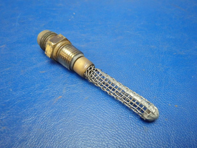 0422130 Cessna - Strainer-Fuel Tank(Finger)