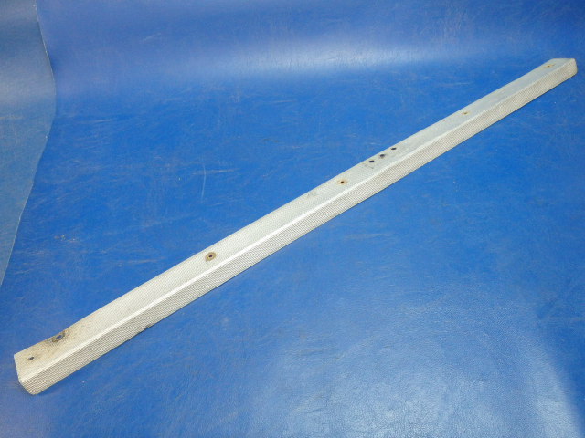 65546-04 Piper - SILL- Door