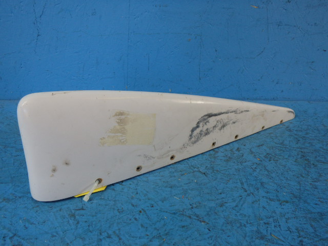 0832120-1 Cessna - Elevator Tip ( Fiberglass )