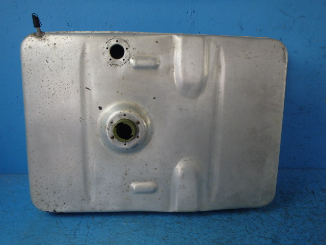 0426508-21 Cessna - TANK ASSEMBLY-FUEL LH