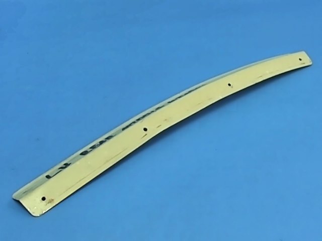 76267-00 Piper - RETAINER - Center window rear left