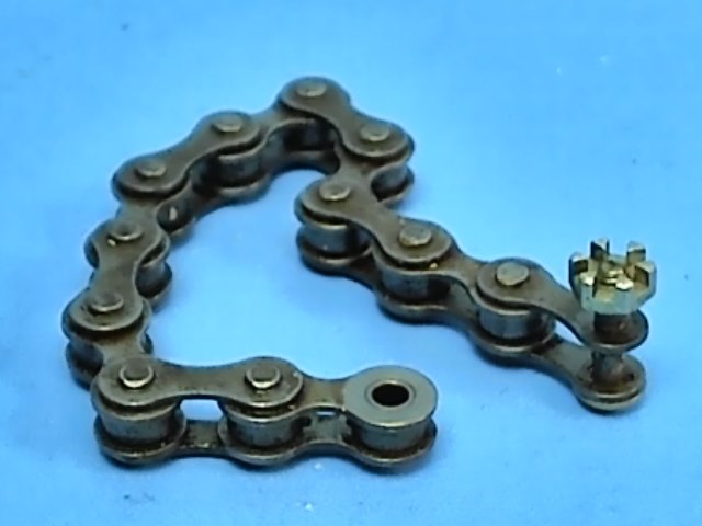62858-04 Piper - CHAIN - (65 Diamond 1/8 roller 6 0 L.)