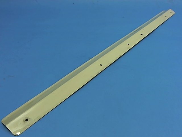 76271-00 Piper - RETAINER - Rear window top