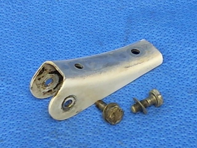 0523918 Cessna - BRACKET-FLAP CONTROL