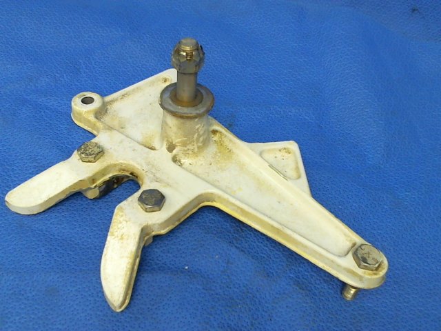 60-820027-3 Beechcraft - BELLCRANK ASSY NOSE WHEEL STEERING