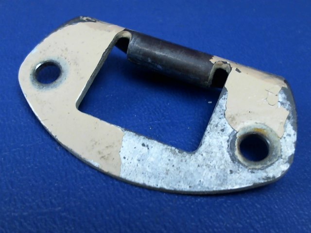 0711024-1 Cessna - PLATE STRIKER - CABIN DOOR LATCH