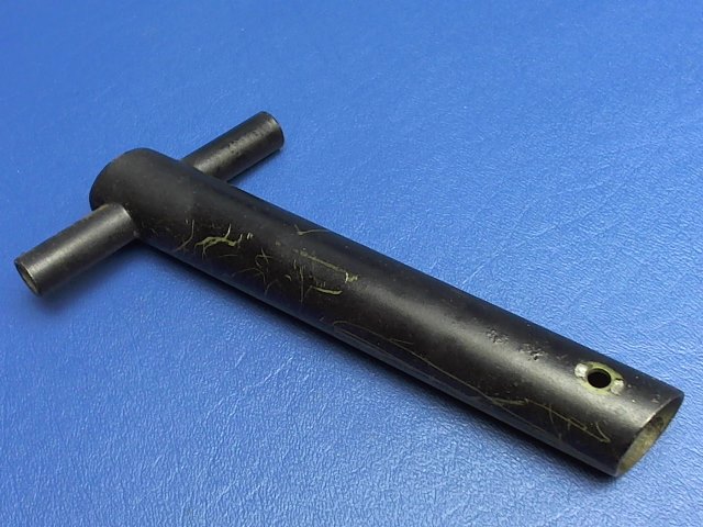 0411307 Cessna - Arm - Rudder Bar