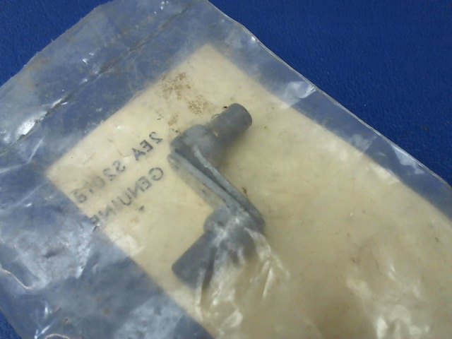 S2018-1 Cessna - NUT PLATE QTY 2 (NEW SURPLUS)