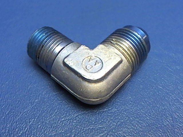 MS20822-2D Cessna - ELBOW-FUEL STRAINER