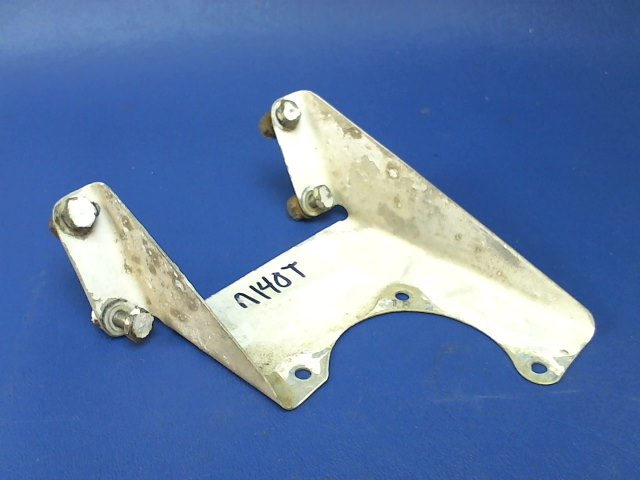 002-920018-2 Beechcraft - Bracket - VALVE RH SELECTOR