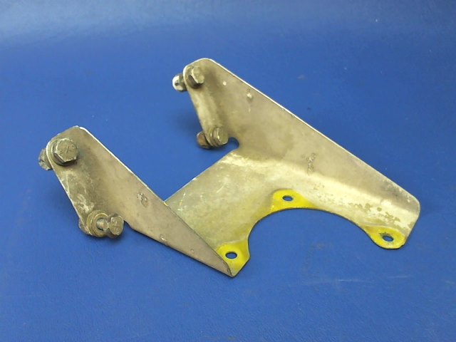 002-920018-2 Beechcraft - Bracket - VALVE RH SELECTOR