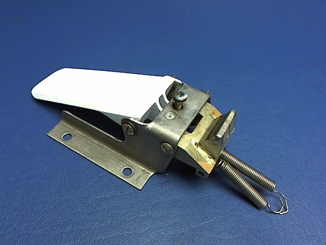 79515-07 Piper - BOX ASSEMBLY - Door latch