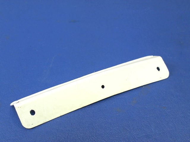 76272-00 Piper - RETAINER REAR WINDOW REAR LEFT