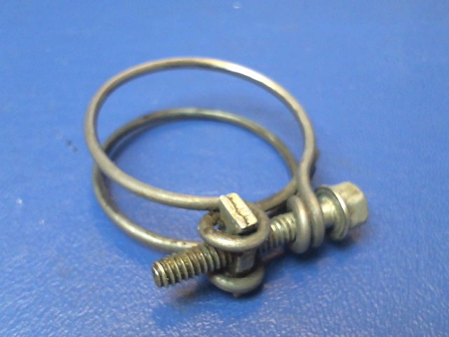 554 896 Piper - CLAMP HOSE (SAE TY A-1 1/2)