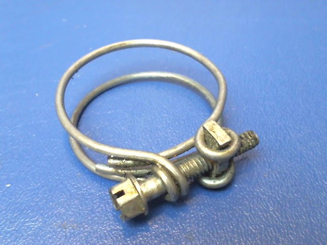 554 896 Piper - CLAMP HOSE (SAE TY A-1 1/2)