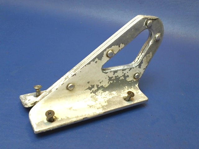 66769-00 Piper - SKID - Tail Tie Down (FLAT SPOT ON BOTTON SEE PHOTOS )