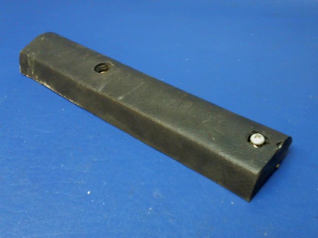 0513434-5 Cessna - PAD - SHIN GUARD-KNEEPAD LEFT OF PARKING BRAKE