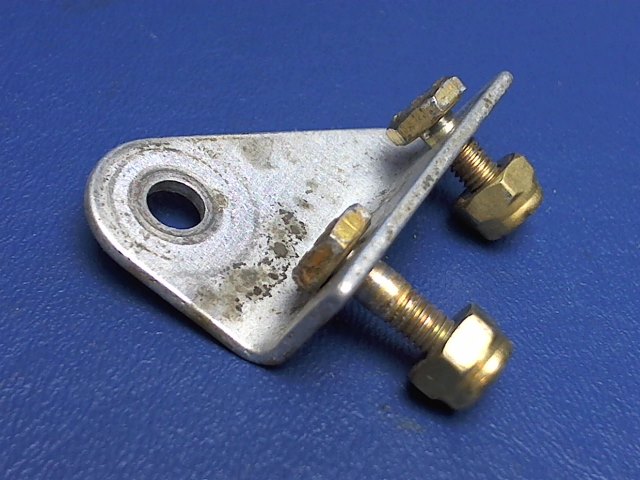 0510205-4 Cessna - BRACKET-SAFETY BELT ATTACHMENT RH OUTBD or LH INBD