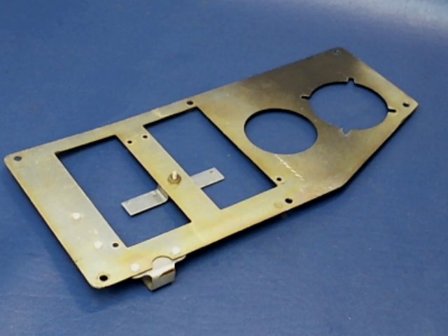 0513072-2 Cessna - ADAPTER PLATE-CLUSTER GAGE