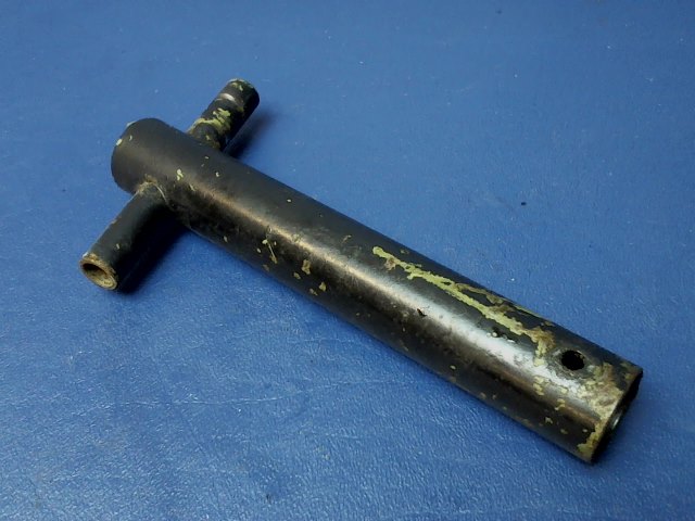 0411307 Cessna - Arm - Rudder Bar