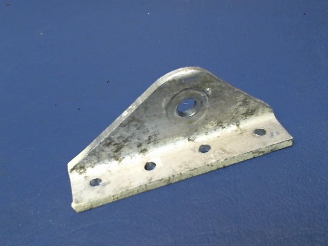 0431034-1 Cessna - FITTING LH-FIN ATTACH