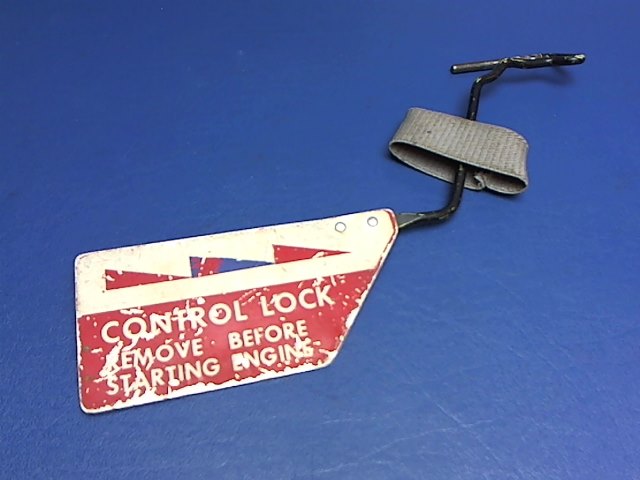 0513385-2 Cessna - CONTROL GUSS LOCK