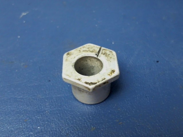 0512123 Cessna - BUSHING WING