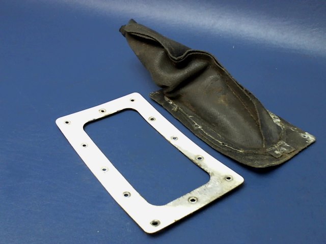 0413304-1 Cessna - SEAL ASSY-STEERING LINK LH (Boot has small hole- See details)