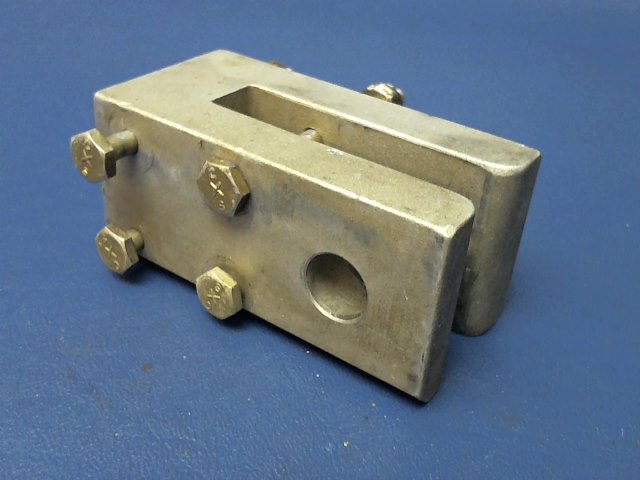 0411129 Cessna - BLOCK-FUSELAGE SPAR BEARING FWD