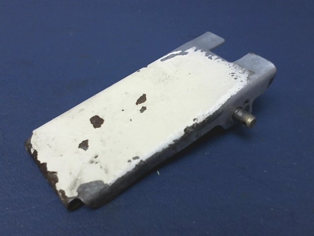 0413389-4 Cessna - HANDLE - CABIN DOOR
