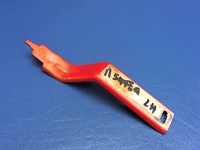 0426209-4 Cessna - CATCH CABIN DOOR