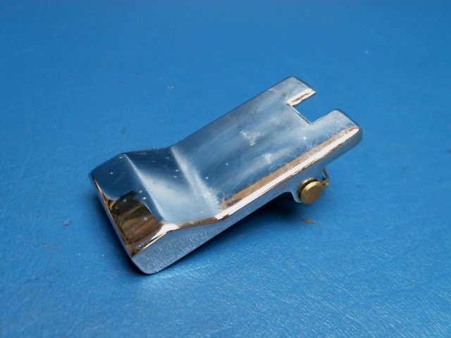 0413389-4 Cessna - HANDLE CABIN DOOR