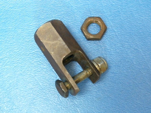 0543023 Cessna - CLEVIS &amp; NUT