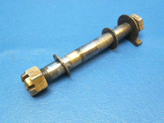 NPN Piper - Bolt and washer - Nose gear