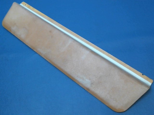 0515010-10 Cessna - TRAY SHOULDER HARNESS STORAGE