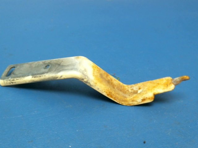 0426209-4 Cessna - CATCH CABIN DOOR