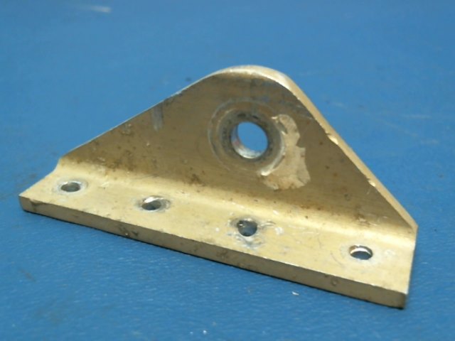 0431034-1 Cessna - FITTING LH-FIN ATTACH