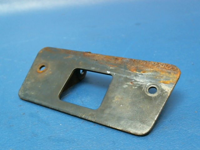 77514-20 Piper - SUPPORT - Door latch