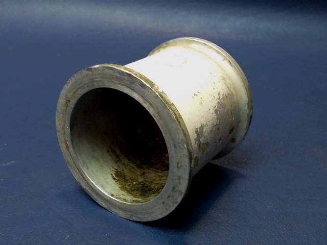 0842000-35 Cessna - SPACER-AXLE