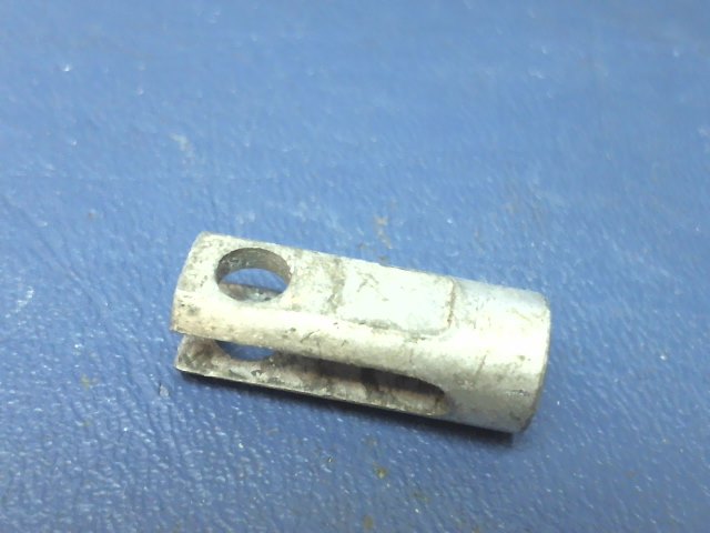 0861105-1 Cessna - CLEVIS with AN316-4R retaining nut